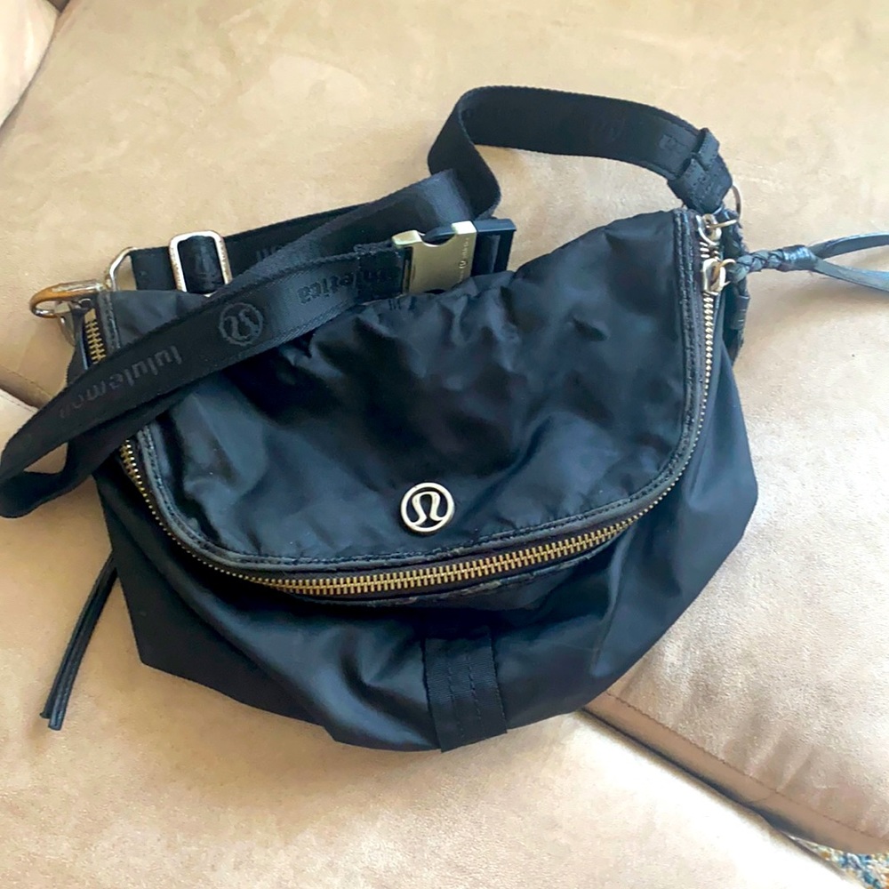 Lululemon bag